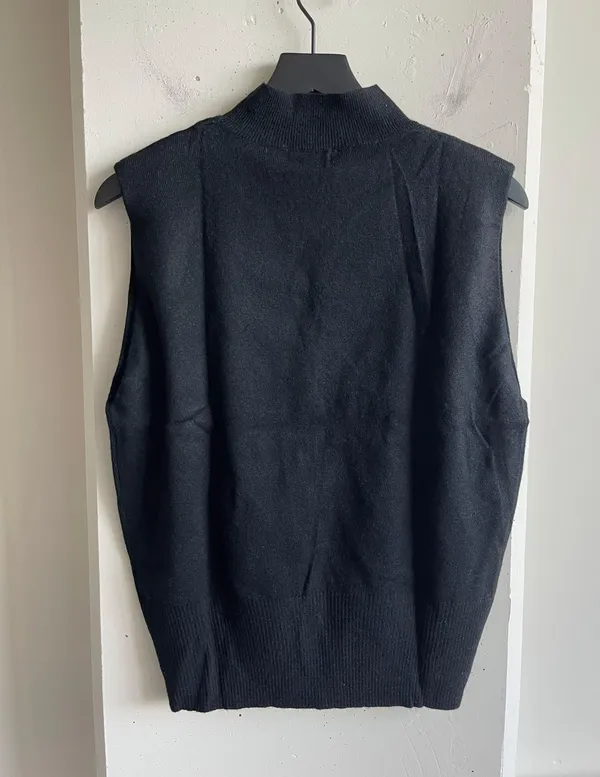 Elan Sleeveless Mock Neck Sweater in Black Size M - Image 3