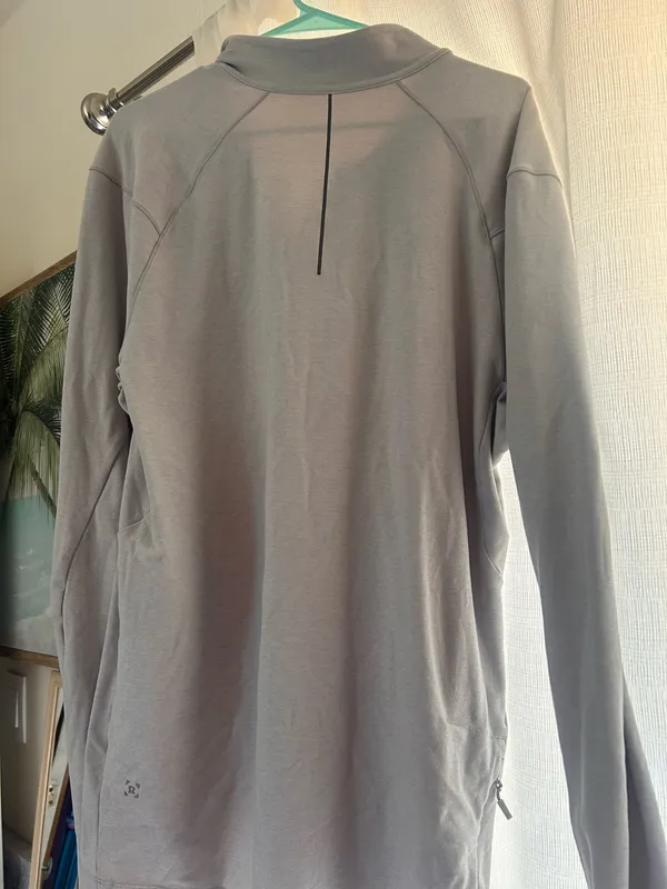Men’s Lululemon Quarter Zip XL  - Image 3
