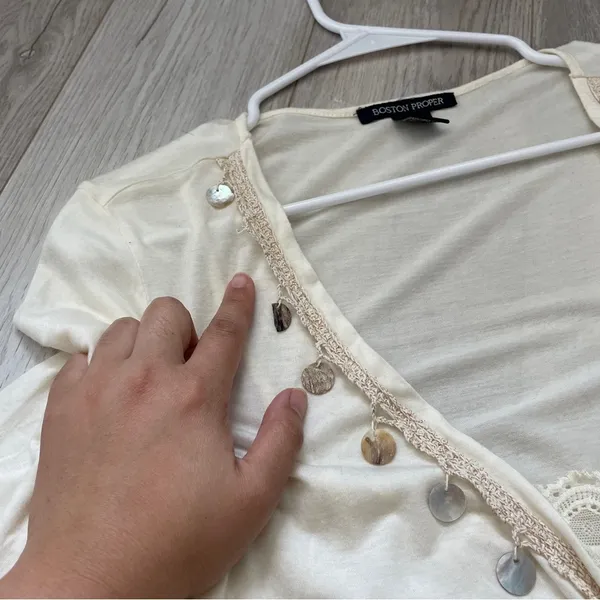 Boston Proper V Neck Sequined Top Cream (Large) y2k boho hippie half sleeve - Image 5