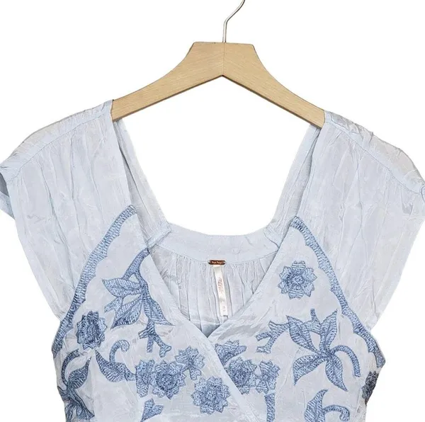 Free People Womens XS Sahara Embroidered Crop Top Blue NEW - Image 4
