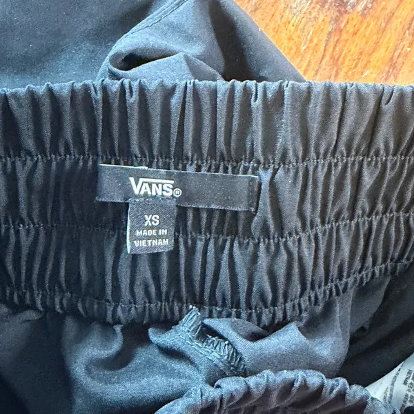 Vans Womens Black Smocked High Rise Athletic Dolphin Shorts XS VN000K4QBLK - Image 3