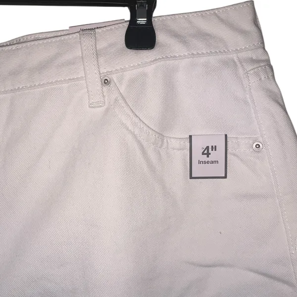 NWT Time and Tru Pure White Denim Women's Jeans Shorts Fringe 4” Inseam - Image 2
