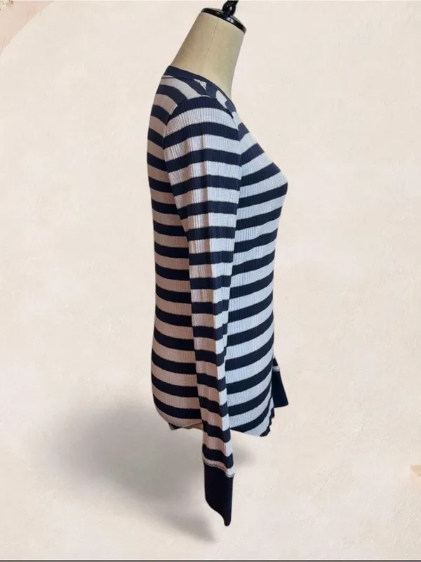 NWT Aerie Navy Striped Ribbed Long-Sleeve Top Size Medium - Image 4