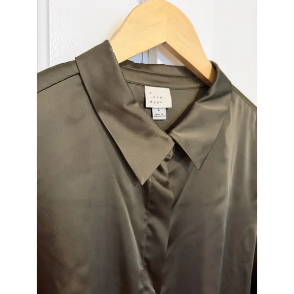 A New Day Olive Green Satin Long Sleeve Button Down Blouse Large L - Image 4