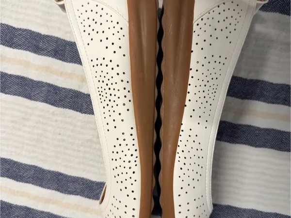 Cliffs by White Mountain Cortney Flats White Perforated Comfort Ballet 8M - Image 5