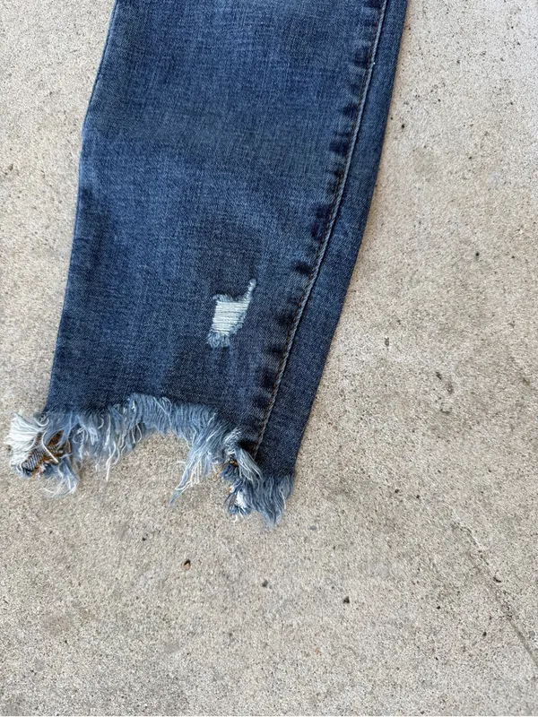 Pistola High Rise Distressed Skinny Jeans Women’s Size 25 Raw Hem Stretch Denim - Image 3
