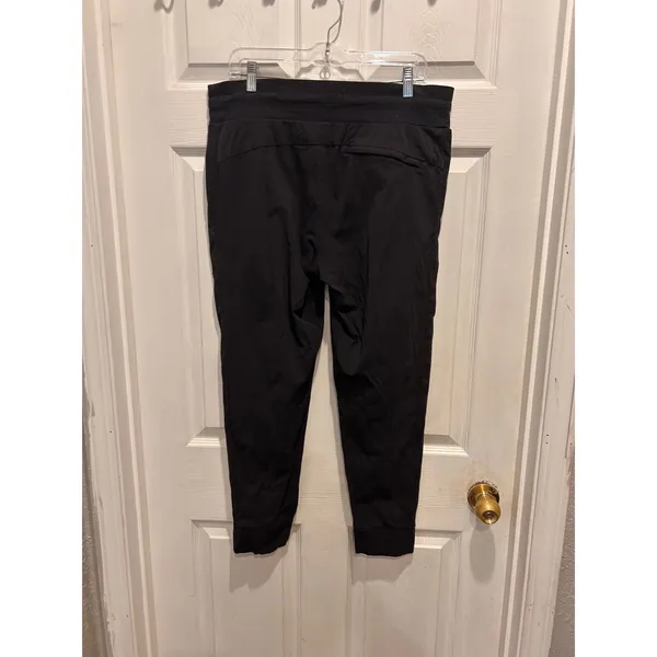 Athleta Pants Trekkie North Jogger Womens 12 Travel Hiking Gym Zip Pockets Black - Image 5