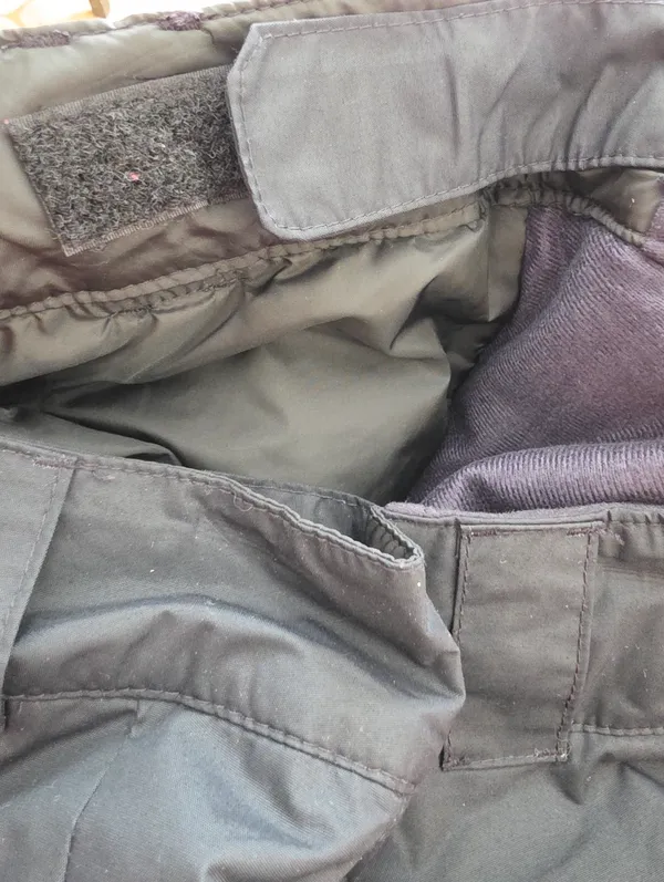 Columbia Omni tech snow ski pants Medium - Image 13