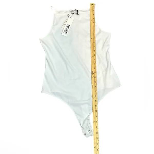 Express Women’s Square Neck Spaghetti Strap White Ribbed Bodysuit Size Large - Image 8