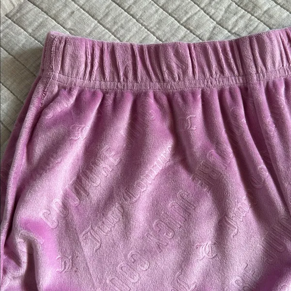Juicy Couture Y2k velour pull on logo retro booty shorts light purple small - Image 3