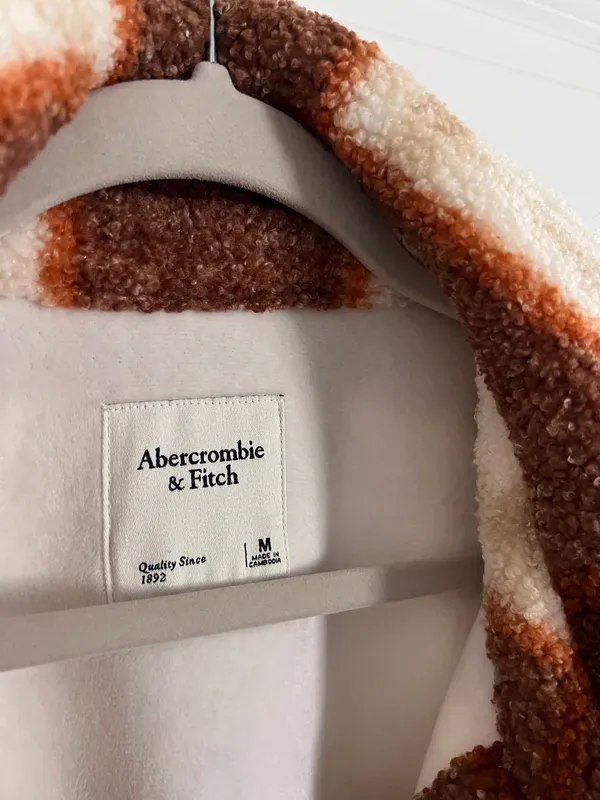 Abercrombie Fuzzy Jacket - Image 4