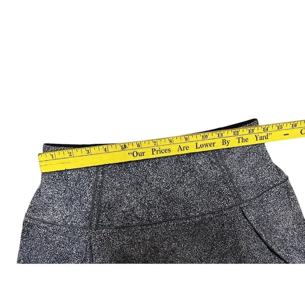 Lululemon Lost in Pace Skirt Skort Air Time White Black W8773R‎ Women's Size 6 - Image 6