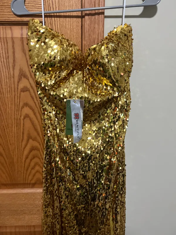 Beautifly Gold sequin gown - Image 6