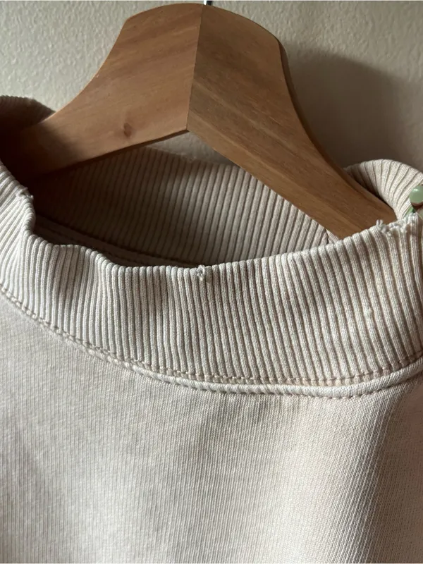 We The Free “Nikki” Cropped Cream Sweatshirt - Image 7