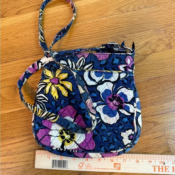 Vera Bradley Triple Zip Crossbody Bag African Violet Design RETIRED - Image 4