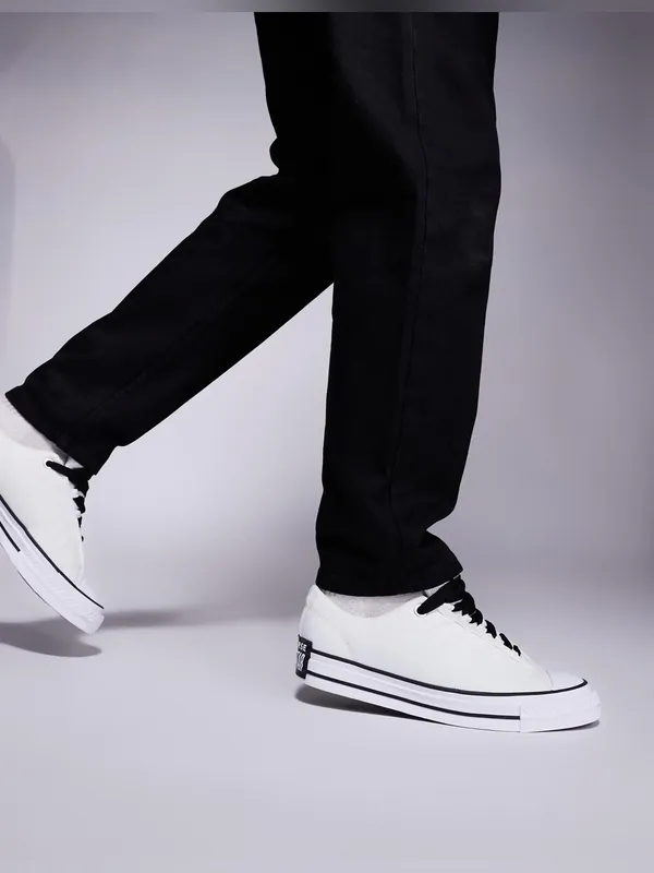 NEW Converse Chuck Taylor All Star Puff Low Top Sneaker White A14722C SZ-11.5 - Image 5