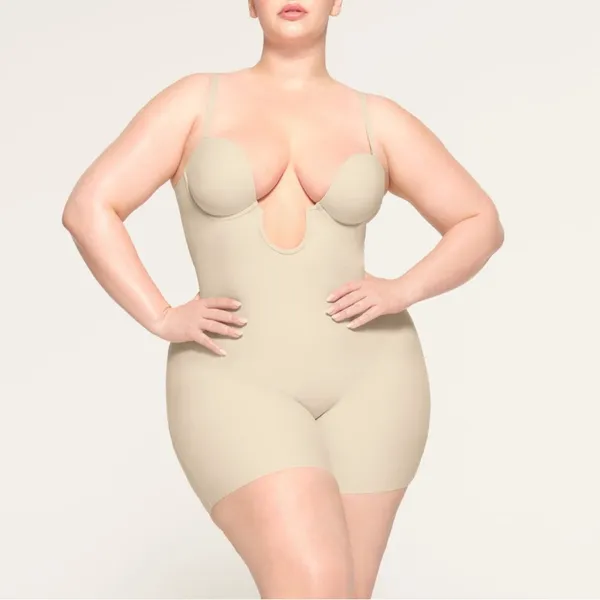 Skims Deep Plunge Shapewear Mid Thigh Bodysuit in Sand Size S - Image 2