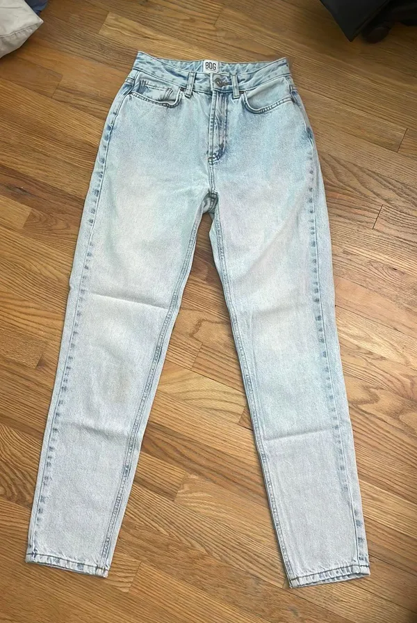 BDG Light Denim Mom Jeans - Image 3