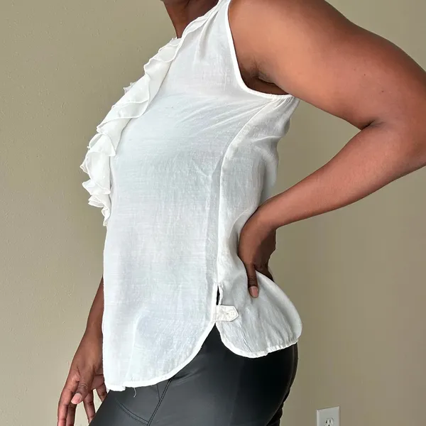 Ann Taylor Loft White Ruffle Button Down Tank Top Size Small - Image 4