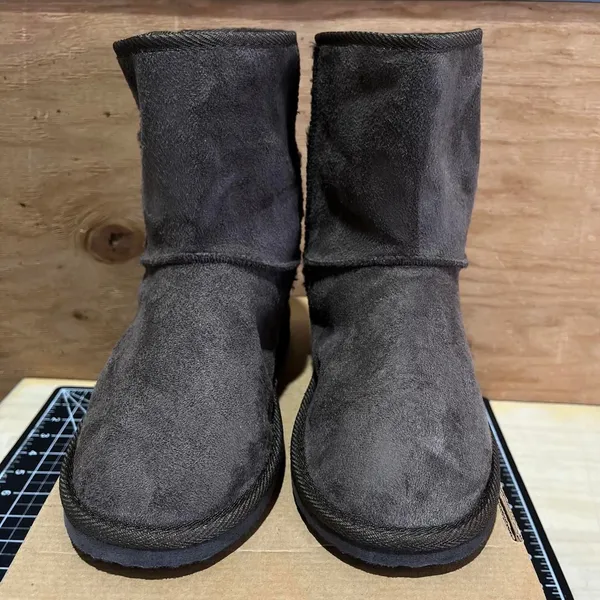 Unbranded Women's Brown and Grey Boots - Image 4