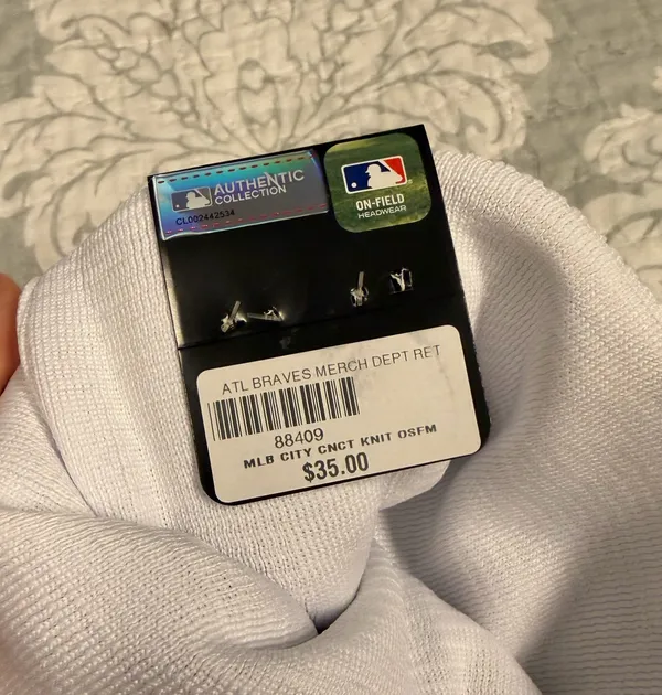 MLB New Era Beanie - Image 3