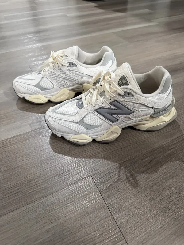 9060 New Balance Sneakers Women’s - Image 3