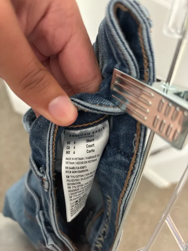 American Eagle Jeans - Image 5