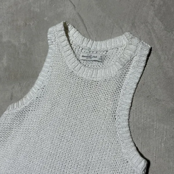 VTG Abercrombie Fitch Cream Knit Sleeveless Mock Neck Sleeveless Sweater Tank XS - Image 2