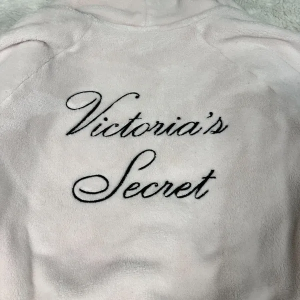 Victoria’s Secret Soft Pink Robe | Plush Cozy Robe | M/L - Image 3