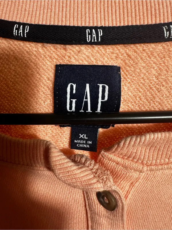 301. GAP Women's Peach Button Henley Pullover - Image 2