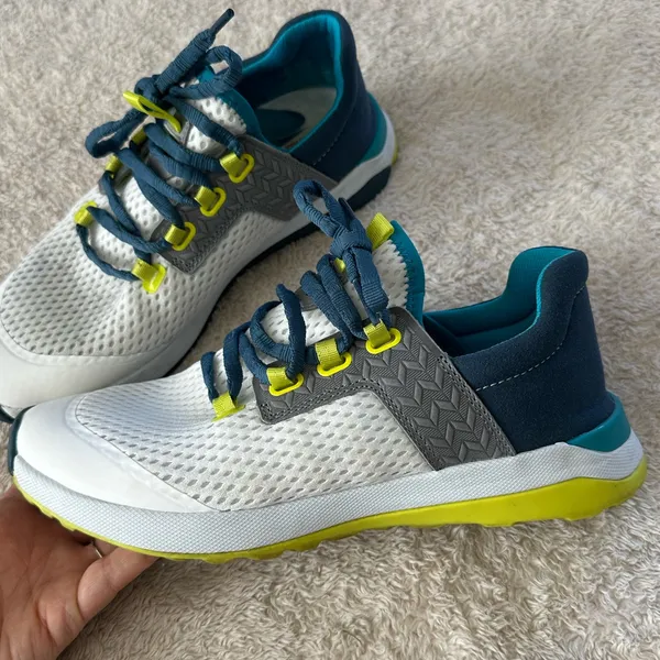 Olukai Wailuku Women’s Athletic Shoes size 7.5 white lagoon color - Image 3