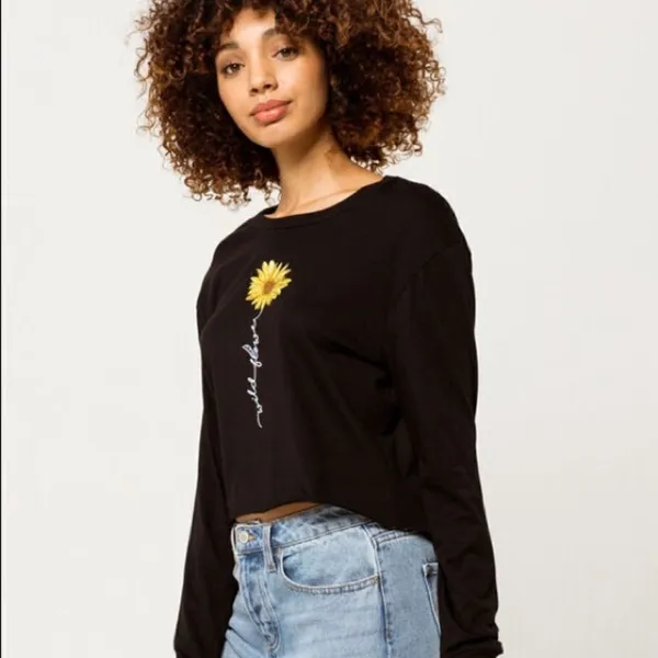 ✨ FULL TILT Sunflower Womens Tee✨ - Image 2
