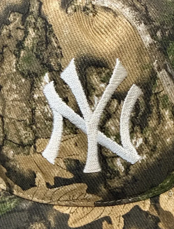 ’47 Brand MLB New York Yankees Real Tree Camo Hitch Trucker Hat - Image 4