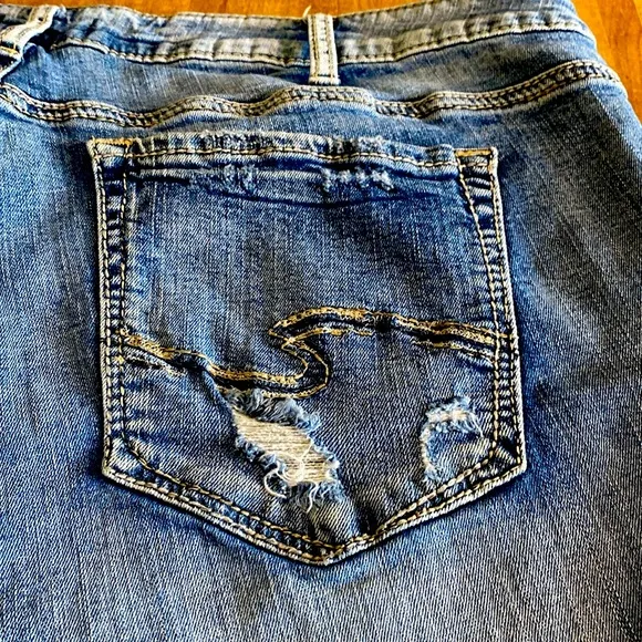 Silver Jeans Elyse Ankle Slim Sz18/L27 - Image 2