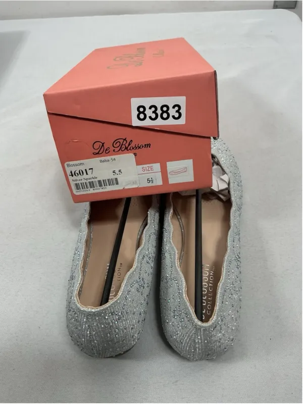 Womans New In Box De Blossom Baba Ballet Flats Size 5.5 Silver Shimmer - Image 6