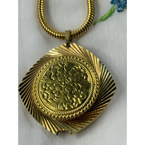 Vintage Waltham Pendant‎ Watch Necklace Gold Tone Sunburst Floral Swiss Made - Image 3