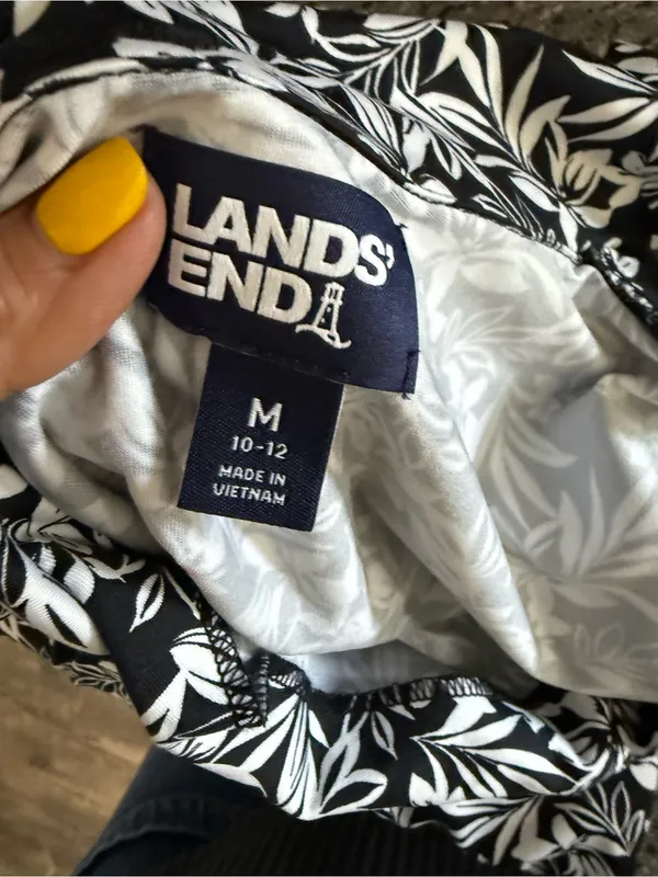 Lands' End Black & White Floral Sleeveless Collared Tank - Image 3