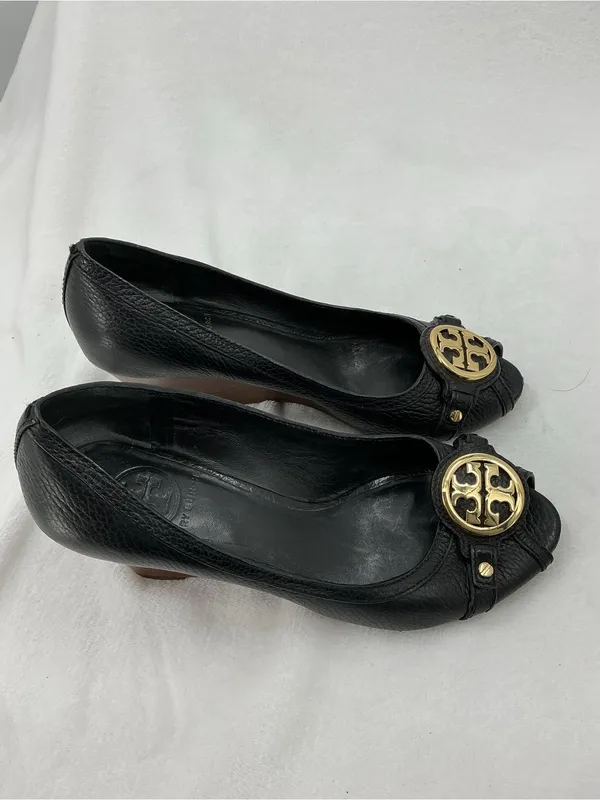 Tory Burch Black Leather Peep-Toe Heels with Gold Logo Medallion B47 - Image 2