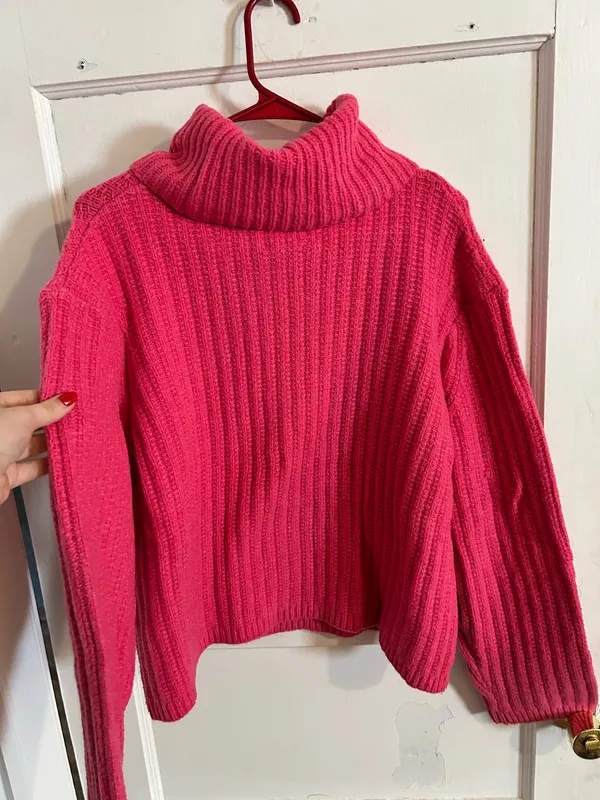American Eagle Turtleneck Sweater Cropped - Image 2