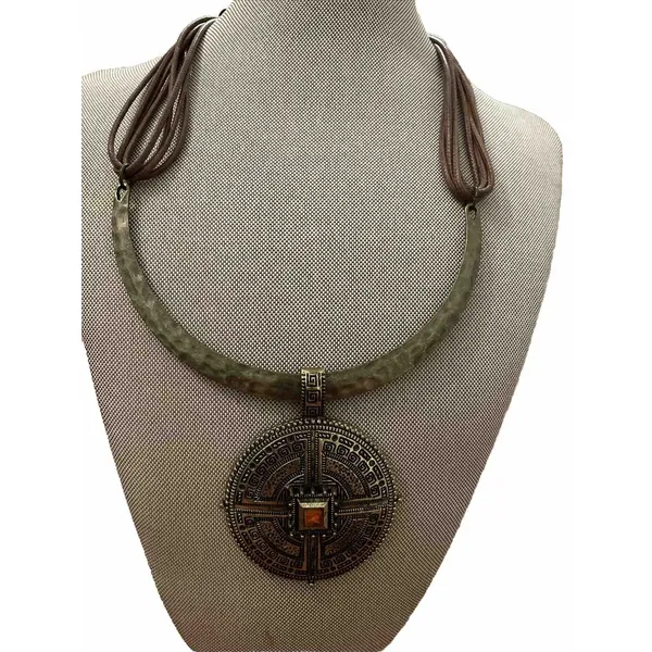 Vintage Tribal Statement Collar Necklace Aztec Disc Pendant Amber Stone Gold Ton - Image 10