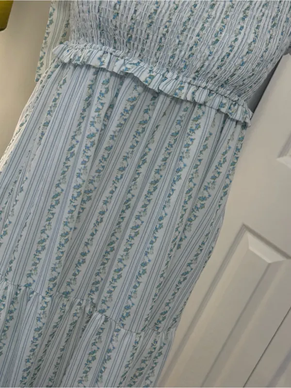 Ivory & Blue Floral Striped Smocked Tie-Shoulder Maxi Dress | Size Large - Image 3