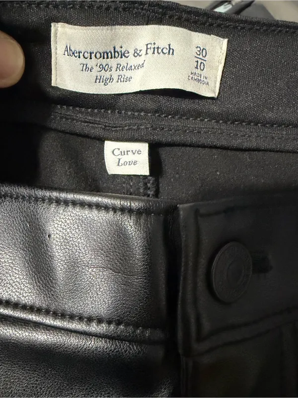 Abercrombie & fitch the 90’s relaxed high rise faux leather pants size 30 10 - Image 3
