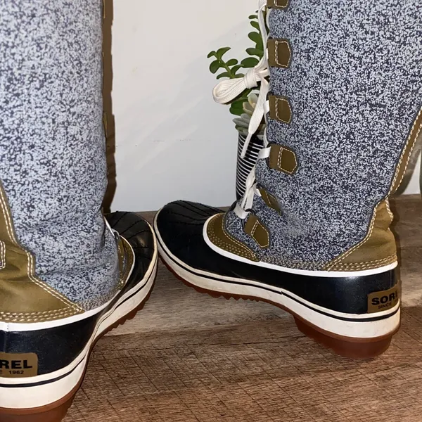 NWOB!! Sorel Women's Tivoli High Winter Boots Size 6 - Image 11