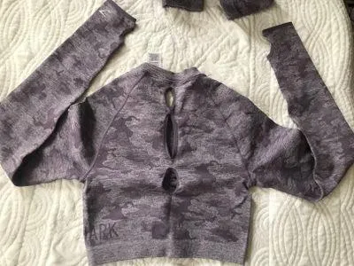 Gymshark Camo Seamless Long Sleeve Crop Top and Leggings - Image 6