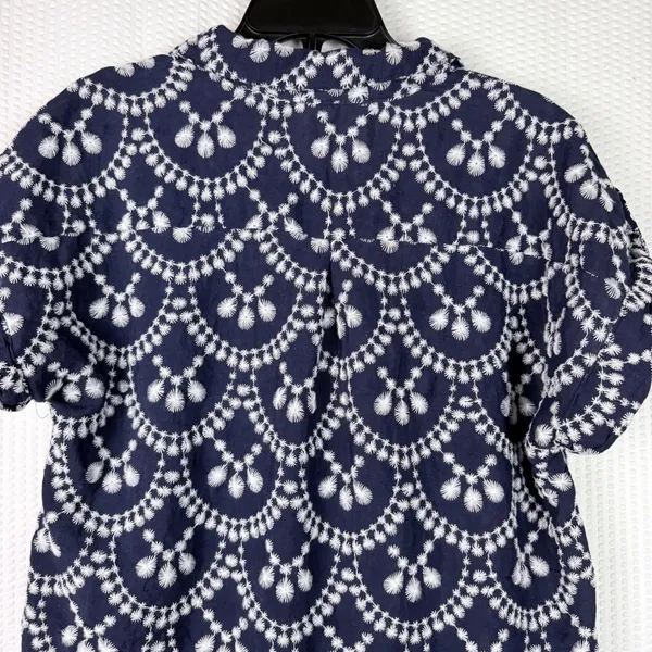 Fig + Flower Navy Blue White Embroidered Button Front Blouse Short Sleeve Medium - Image 9
