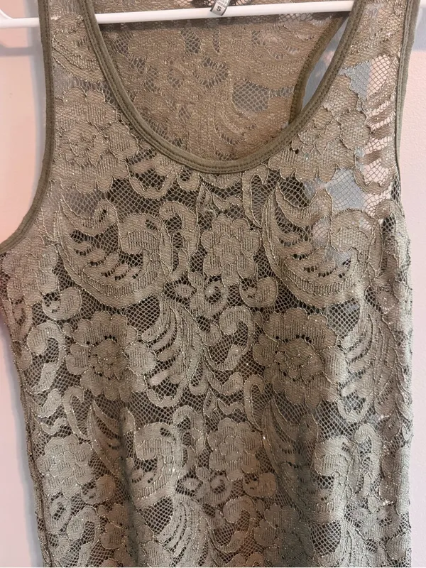 BUCKLE‎ Olive Green Lace Tank Top Layering sparkly Women's Small - Image 3