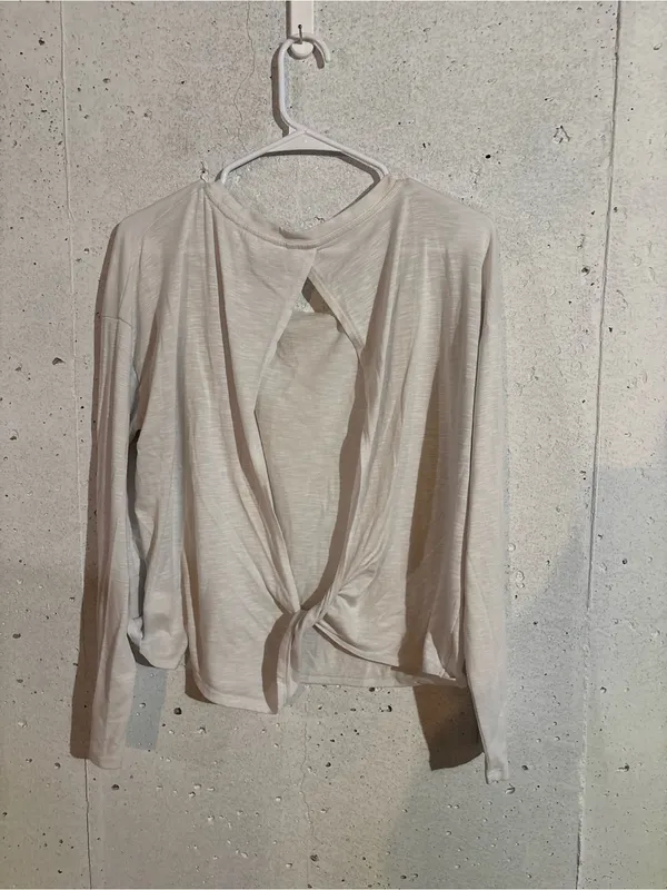 Athleta Open Back Long Sleeve Active Shirt | Size: Large - Image 2