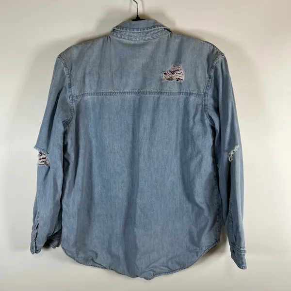 American Eagle Flannel Lined Denim Shirt Womens Small Oversized‎ Distressed Blue - Image 7