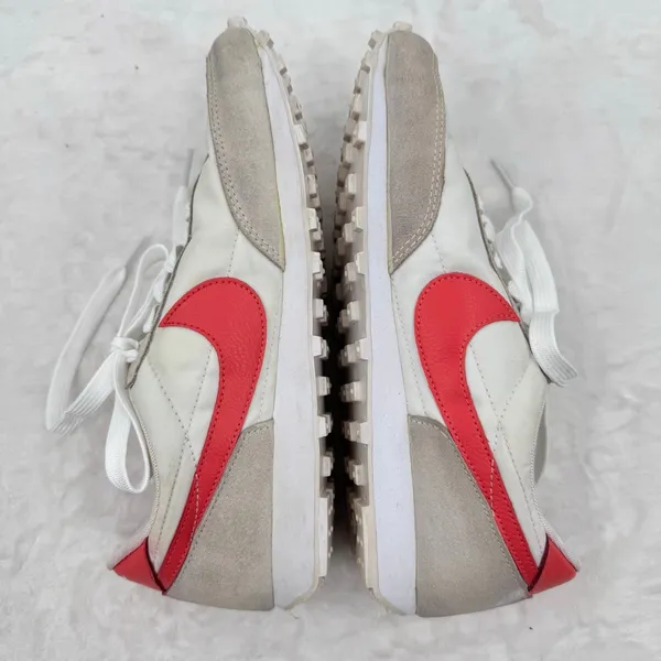 Nike Daybreak Retro White with Magic Ember Coral Swish Low Top Sneakers Size 7 - Image 4