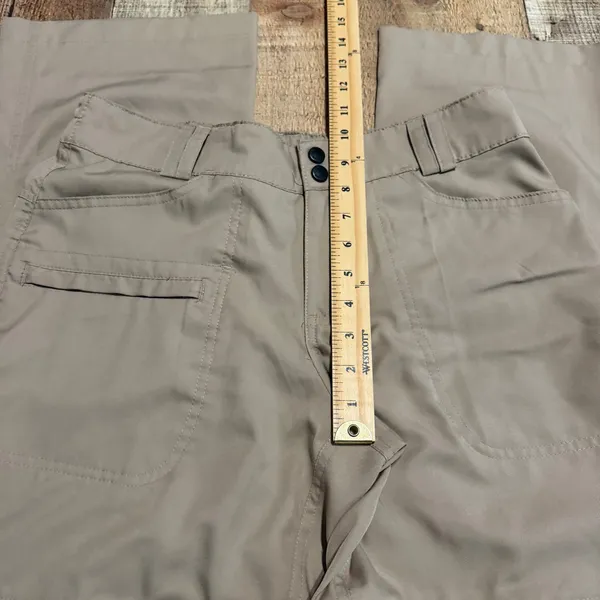 Magellan Women's Khaki Convertible Shorts Pants Sz M Outdoors Hiking Lightweight - Image 6